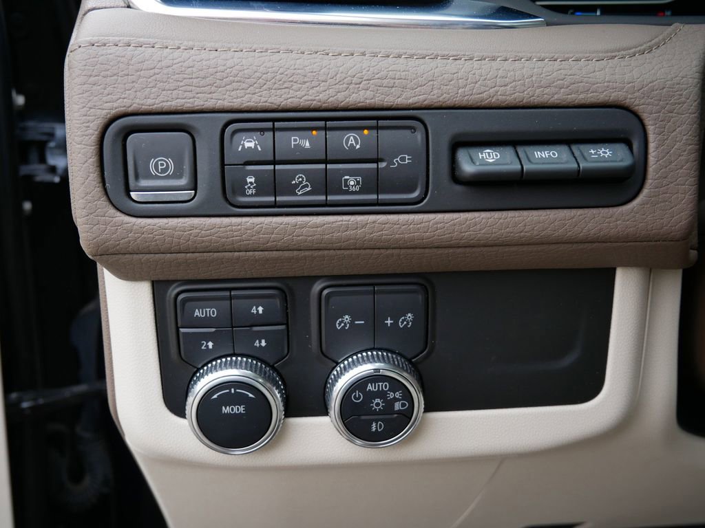 Used 2022 GMC Yukon XL Denali AWD/4WD image 18
