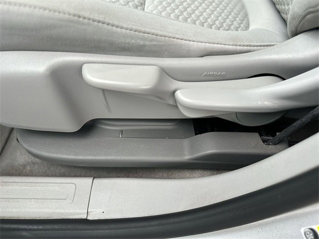 Used 2019 GMC Acadia SLE image 13