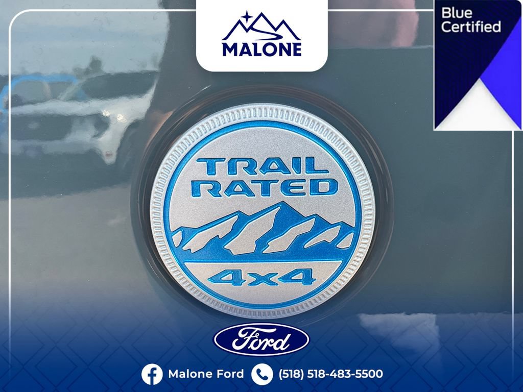 Used 2024 Jeep Wrangler Unlimited Sahara AWD/4WD image 16