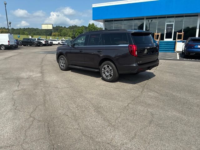 Certified 2025 Ford Expedition Active AWD/4WD image 32