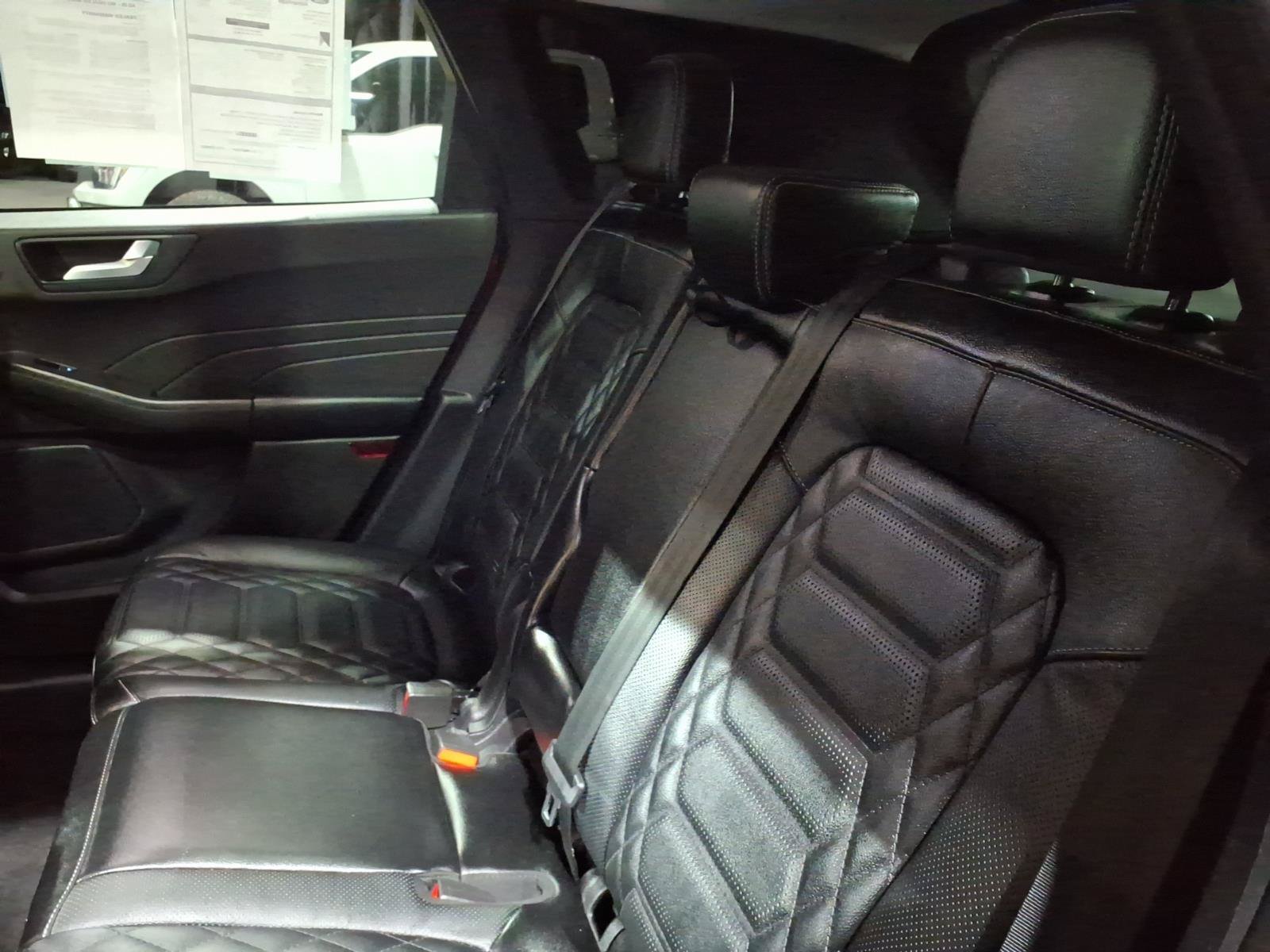 Certified 2024 Ford Escape Platinum w/ Premium Technology Package AWD/4WD image 14