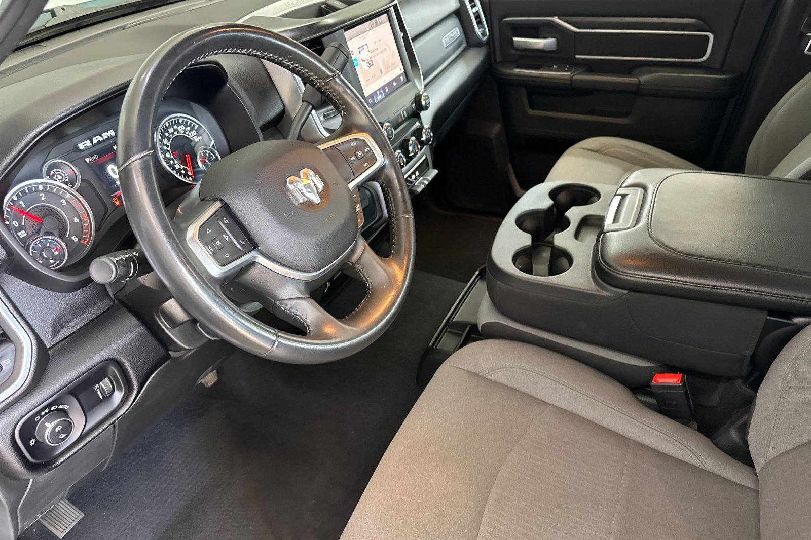 Used 2024 RAM 2500 Big Horn AWD/4WD image 9