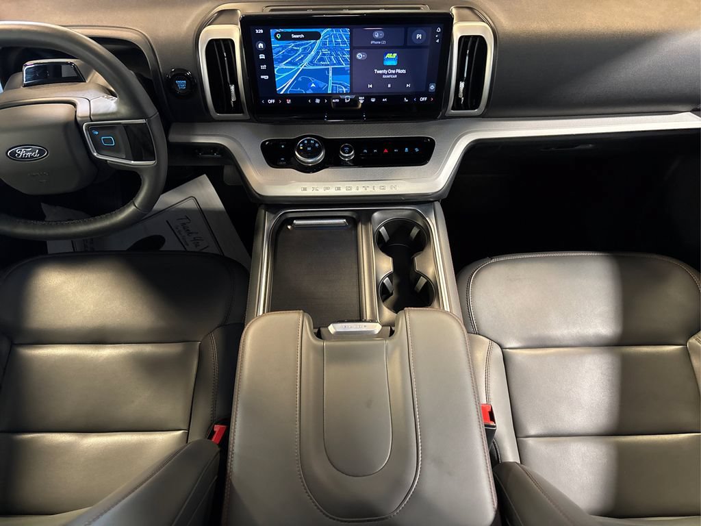 Certified 2025 Ford Expedition Active AWD/4WD image 25