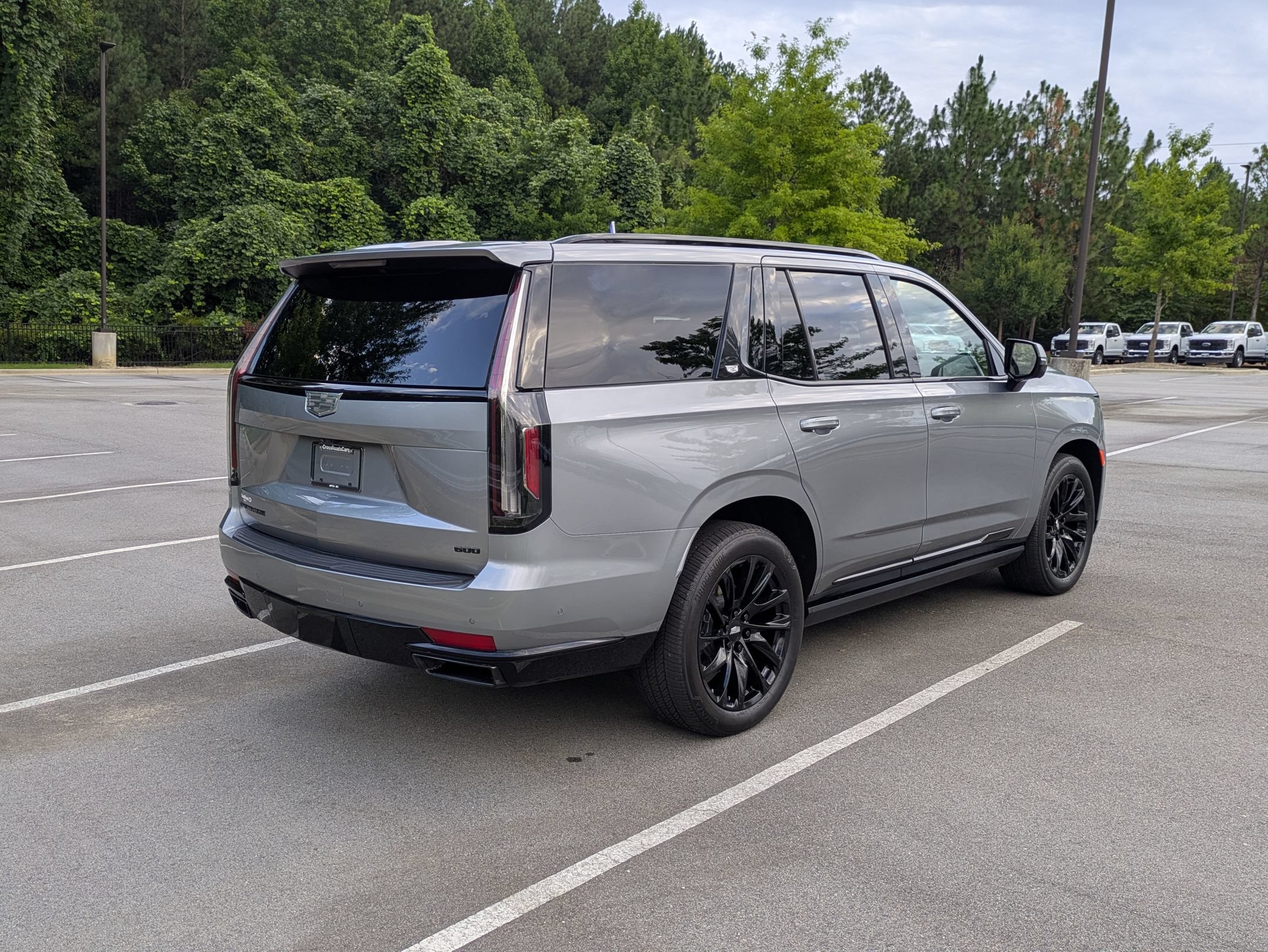 Used 2024 Cadillac Escalade Sport w/ LPO, ONYX Package AWD/4WD image 4