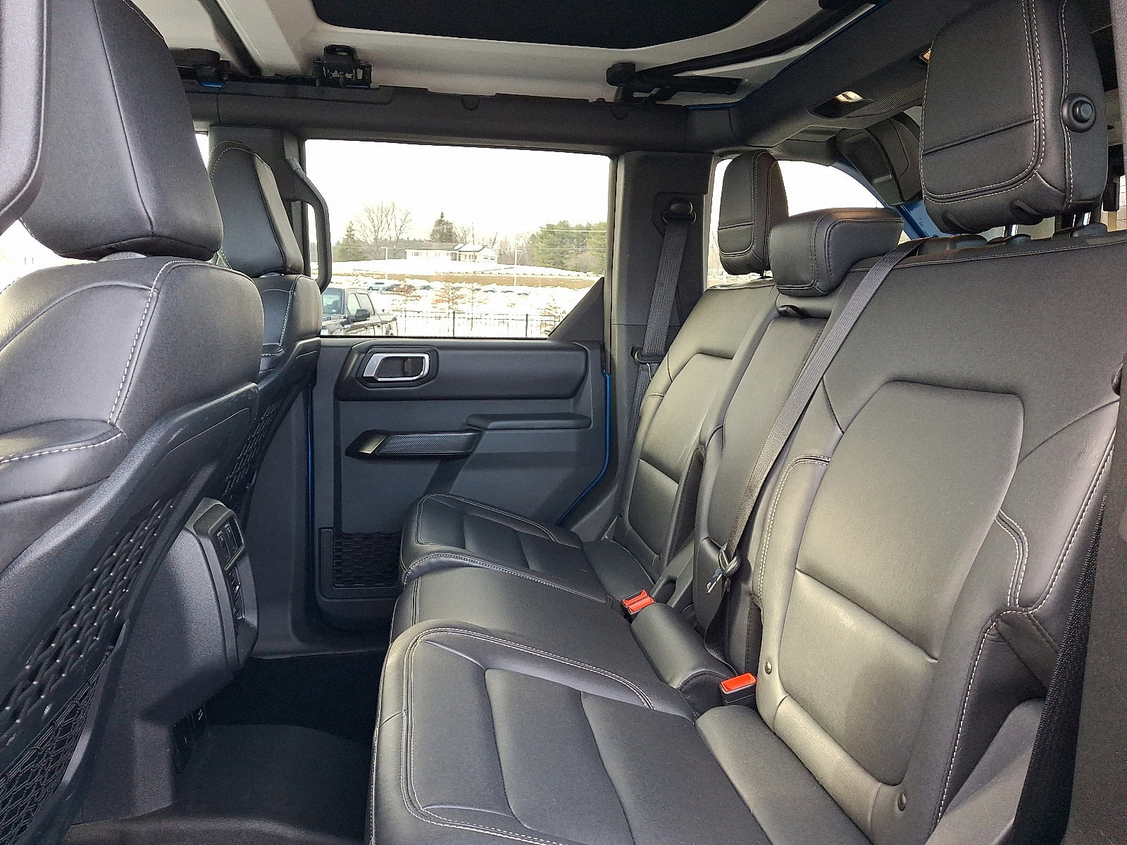 Certified 2025 Ford Bronco Badlands AWD/4WD image 10