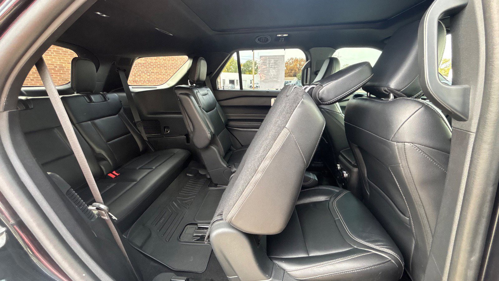 Certified 2021 Ford Explorer ST w/ Equipment Group 401A image 27