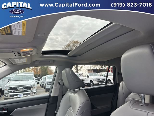 Used 2024 Toyota Highlander XLE image 20
