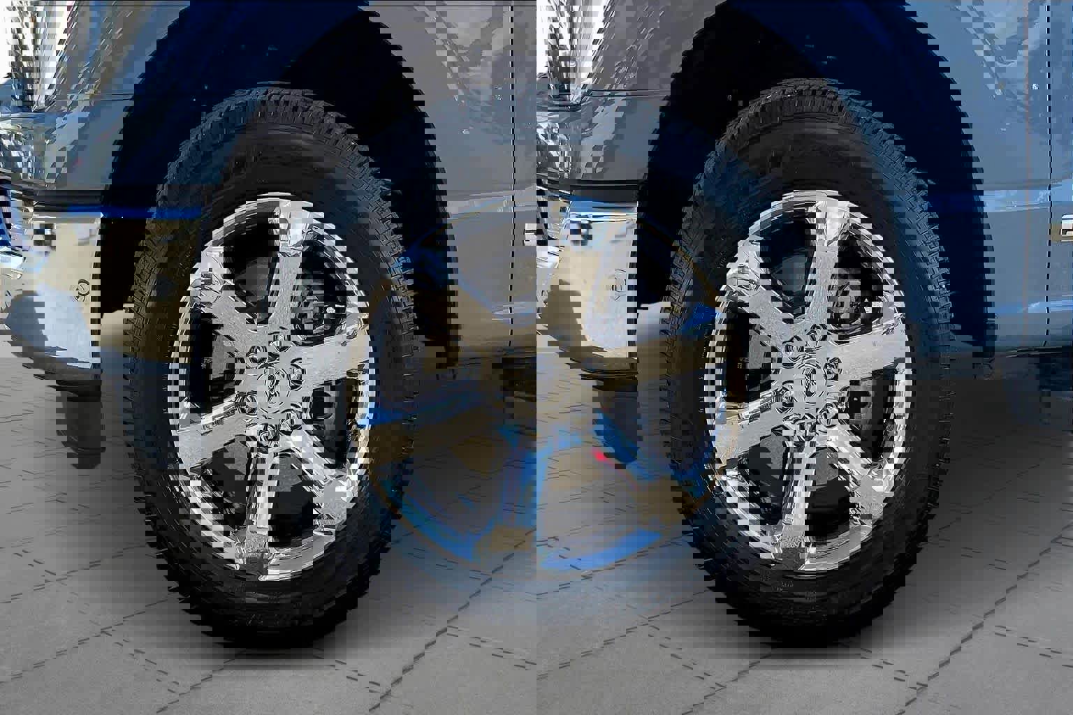 Certified 2023 Ford F150 Lariat w/ Equipment Group 502A High image 12