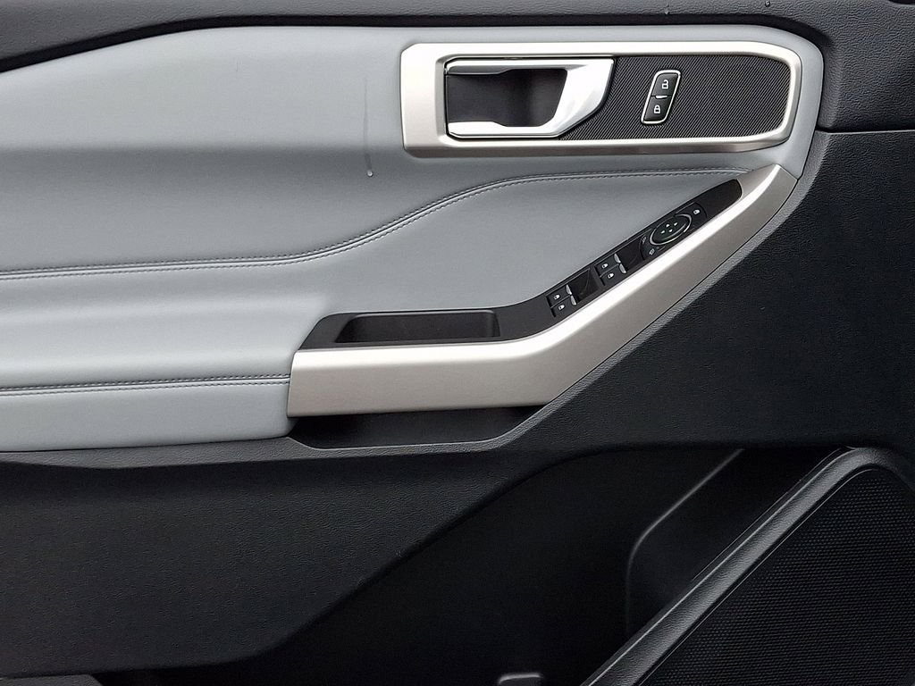 Certified 2024 Ford Explorer XLT w/ Equipment Group 202A image 13