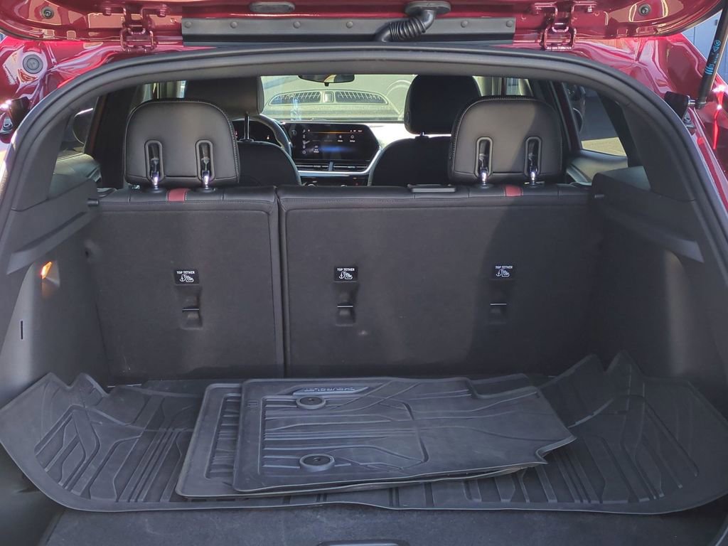 Used 2025 Chevrolet Trax RS w/ Driver Confidence Package image 11