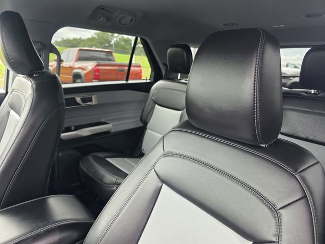 Certified 2023 Ford Explorer XLT w/ Equipment Group 202A RWD image 12