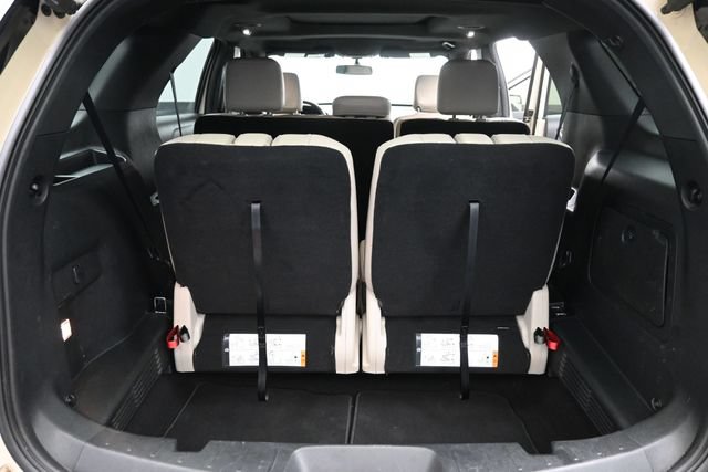 Certified 2018 Ford Explorer XLT w/ Equipment Group 202A AWD/4WD image 6