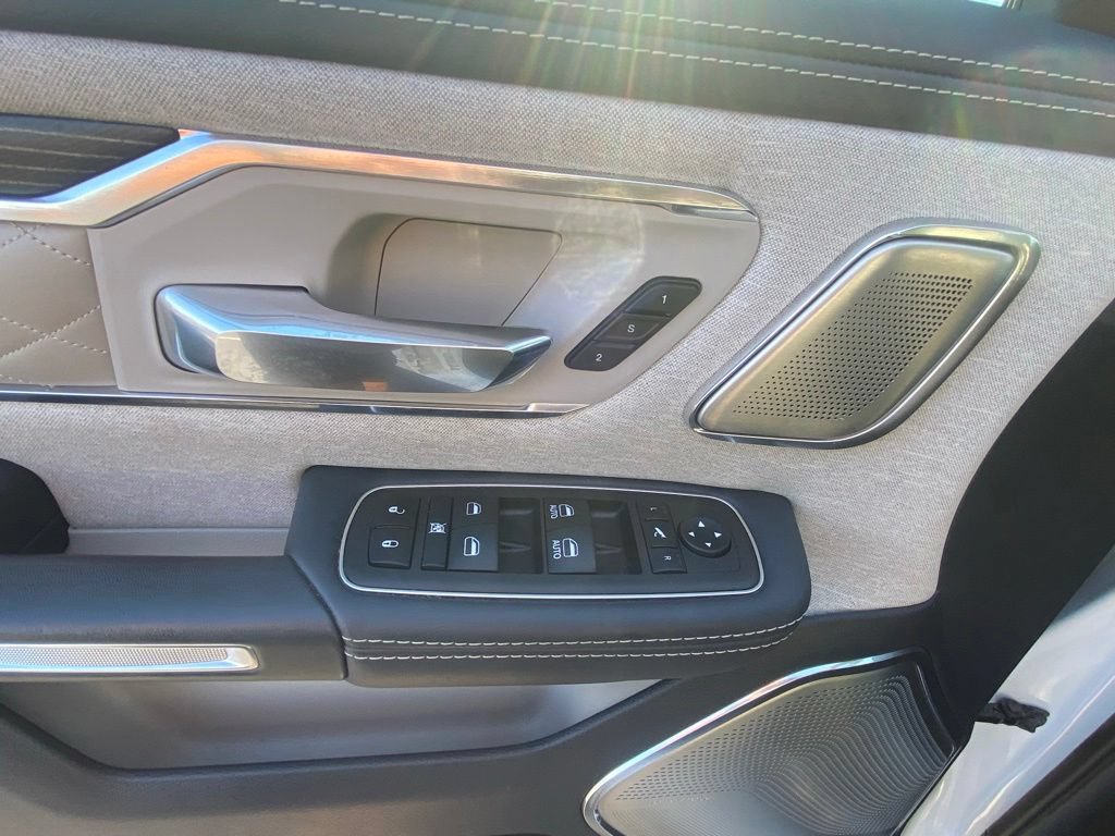 Used 2024 RAM 1500 Limited AWD/4WD image 11
