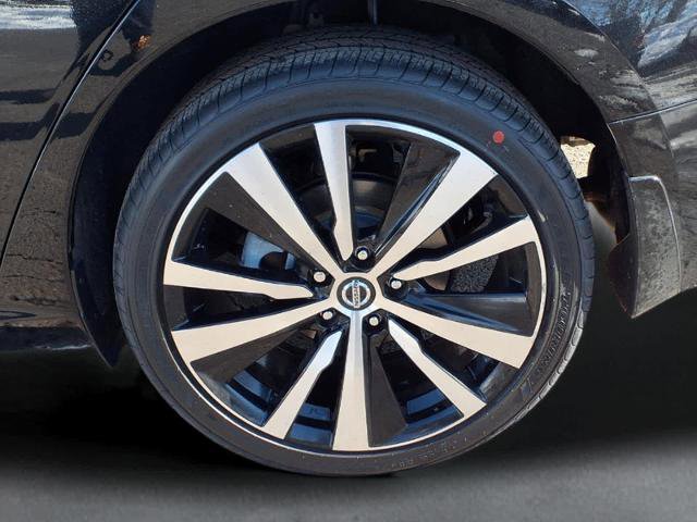 Used 2021 Nissan Altima 2.5 SR w/ SR Premium Package image 9