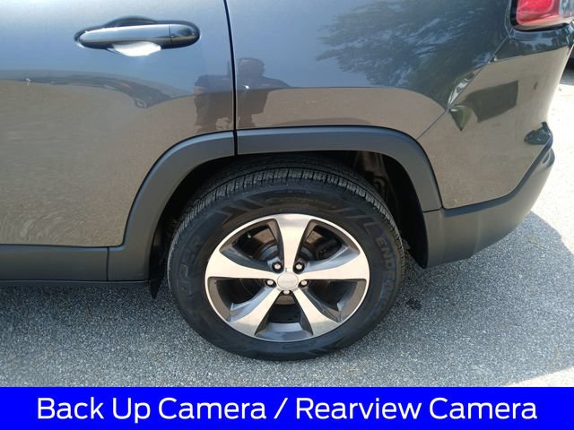 Used 2019 Jeep Cherokee Limited AWD/4WD image 5