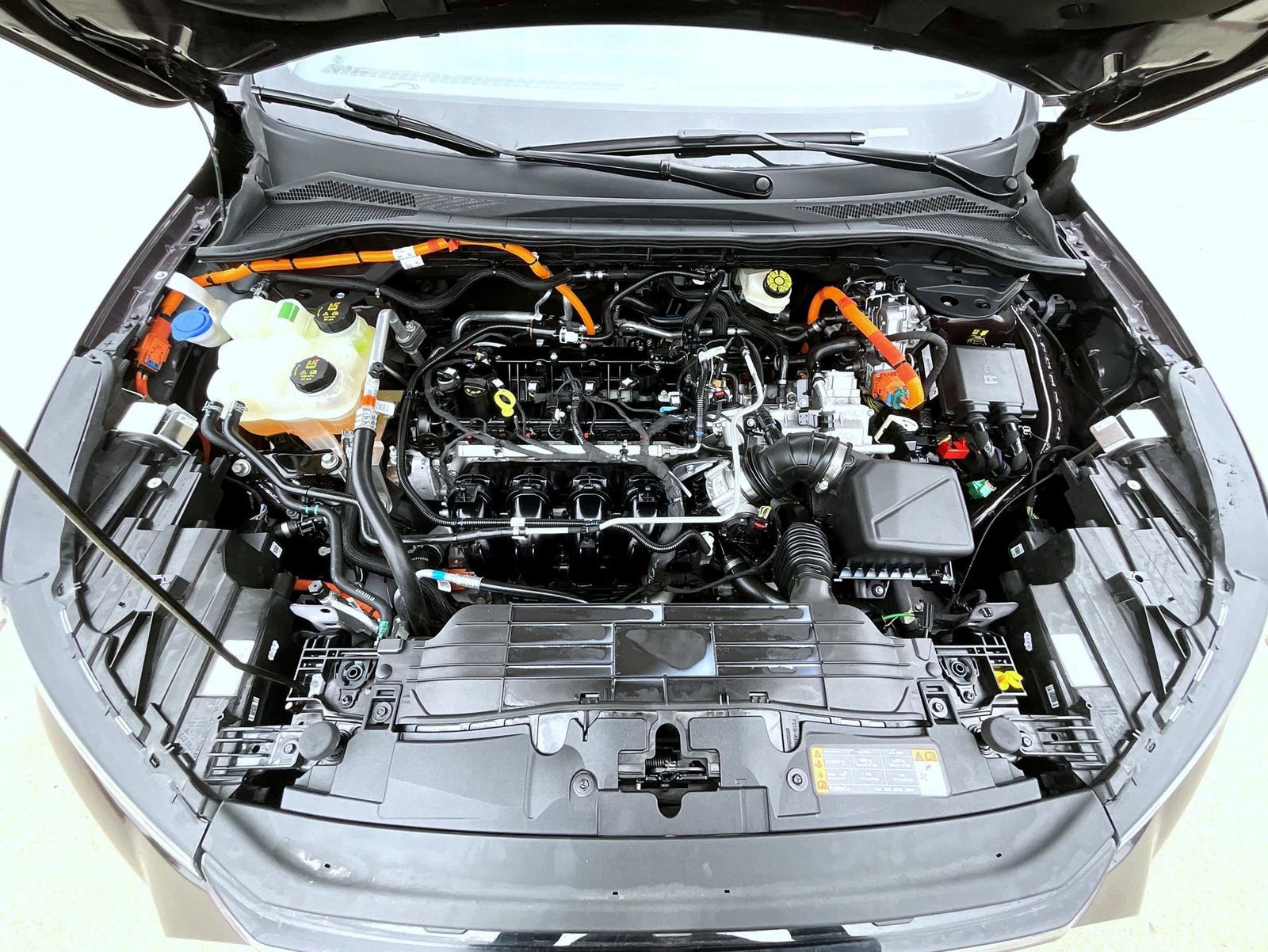 Certified 2023 Ford Escape Platinum AWD/4WD image 26