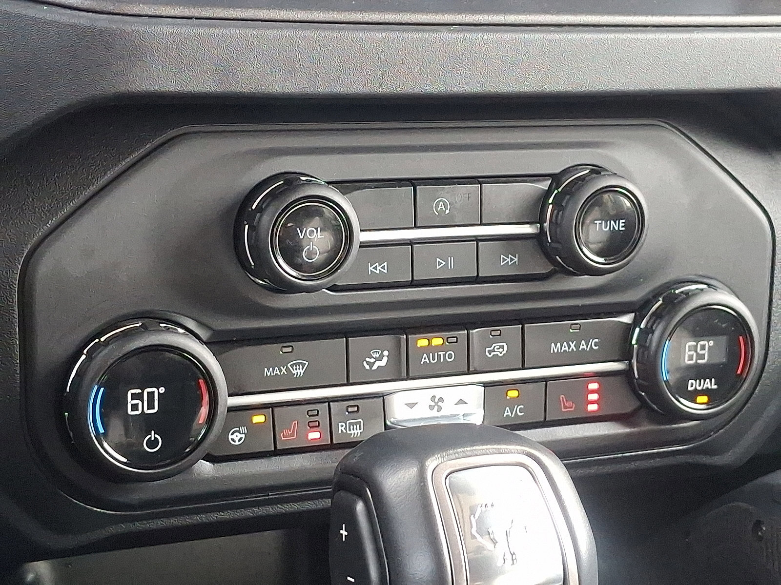 Certified 2025 Ford Bronco Badlands image 15