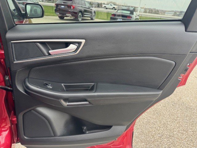 Certified 2024 Ford Edge SEL w/ Convenience Package image 30