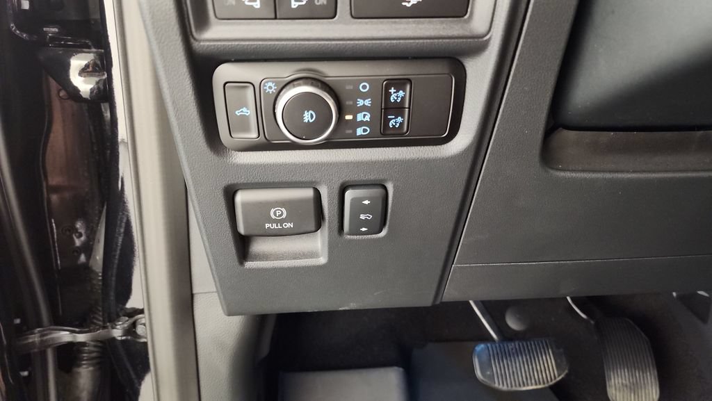 Certified 2024 Ford F150 Lariat AWD/4WD image 25