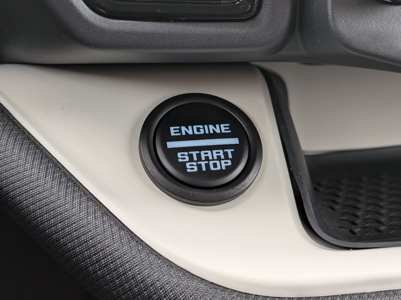Certified 2024 Ford Bronco Sport Heritage w/ Heritage Convenience Package AWD/4WD image 28