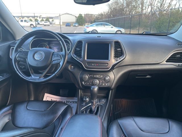 Used 2020 Jeep Cherokee Trailhawk w/ Cold Weather Group image 10