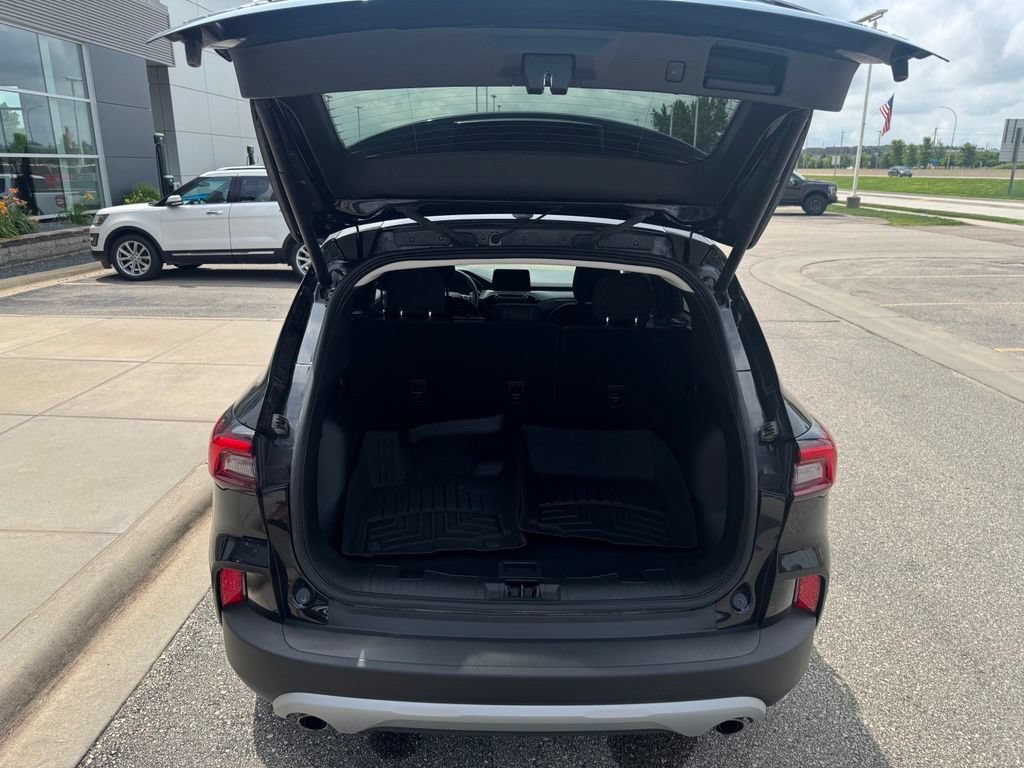 Certified 2024 Ford Escape Active AWD/4WD image 42