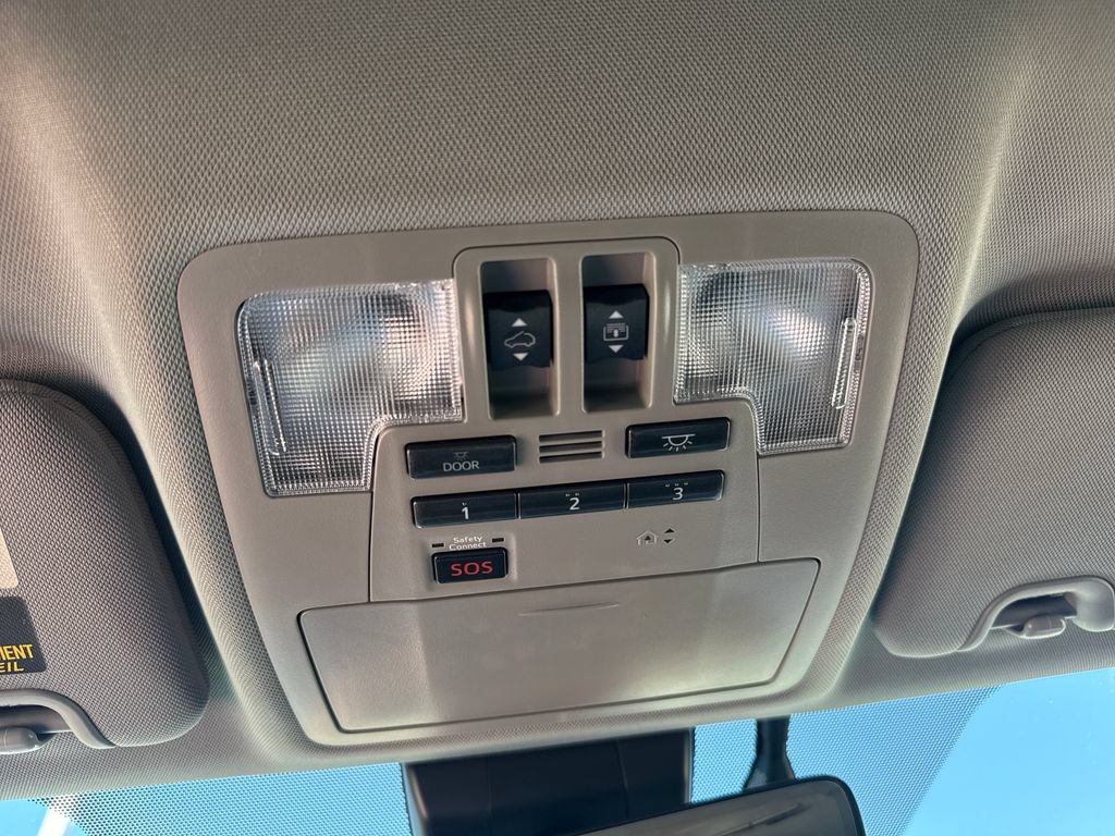 Used 2019 Toyota Highlander Limited Platinum AWD/4WD image 18