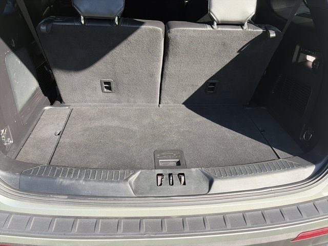 Certified 2020 Ford Explorer ST w/ Premium Technology Package AWD/4WD image 17