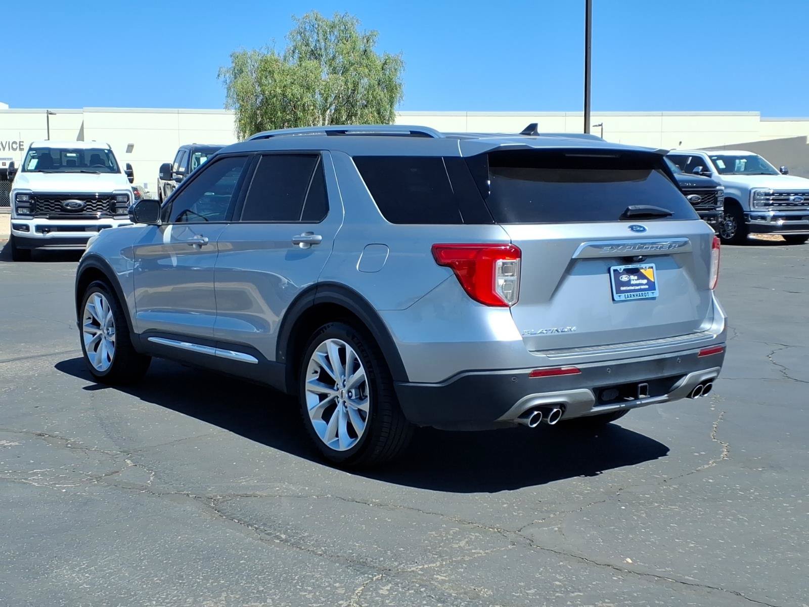 Certified 2022 Ford Explorer Platinum w/ Equipment Group 601A RWD image 4