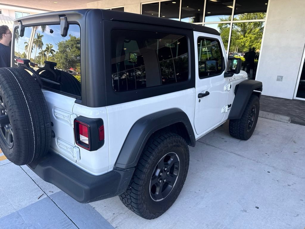 Used 2025 Jeep Wrangler Sport AWD/4WD image 4