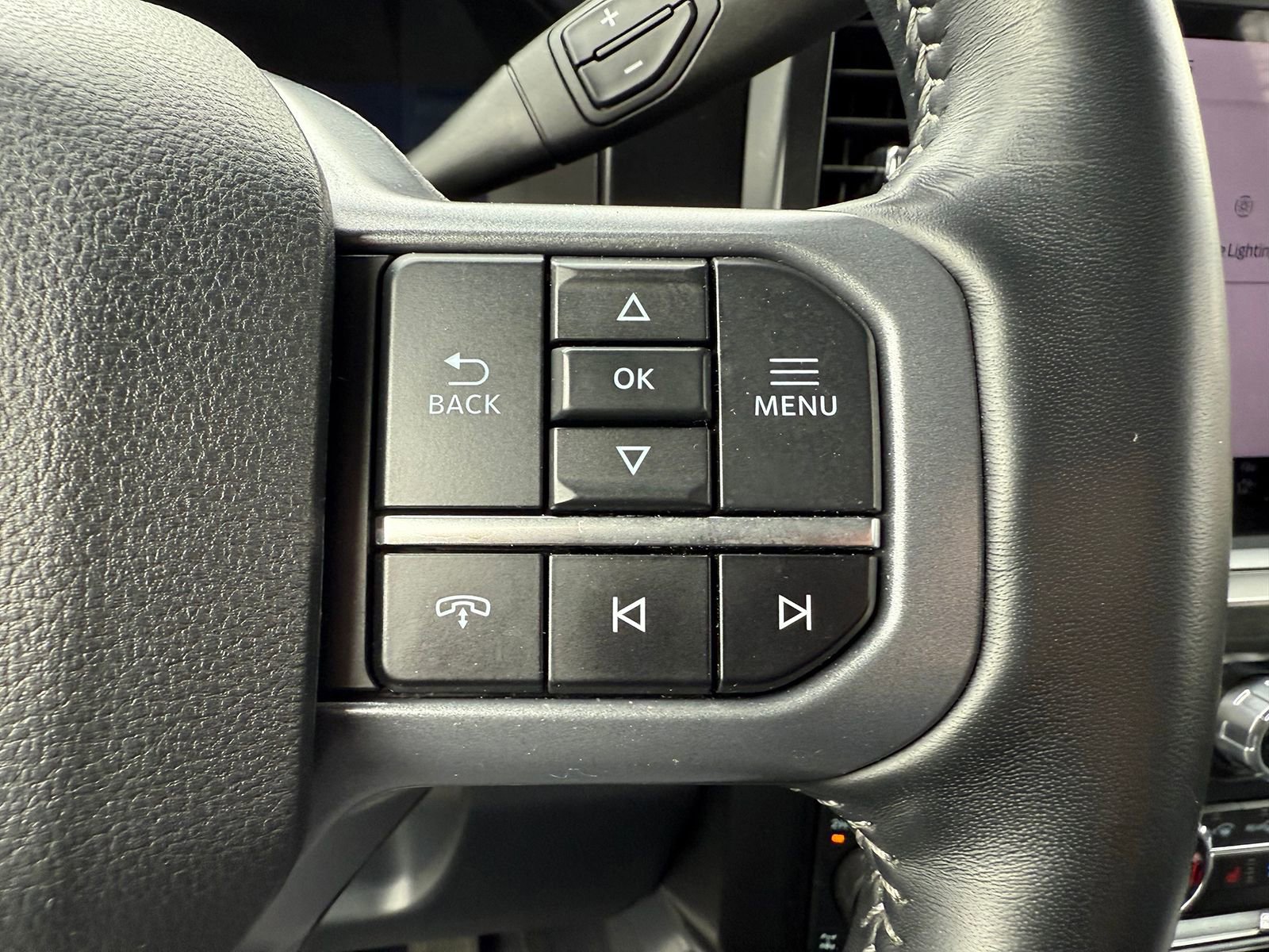 Certified 2024 Ford F250 Lariat w/ Chrome Package image 39