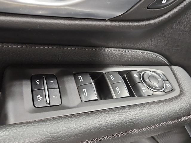 Used 2022 GMC Yukon XL Denali w/ Max Trailering Package AWD/4WD image 10