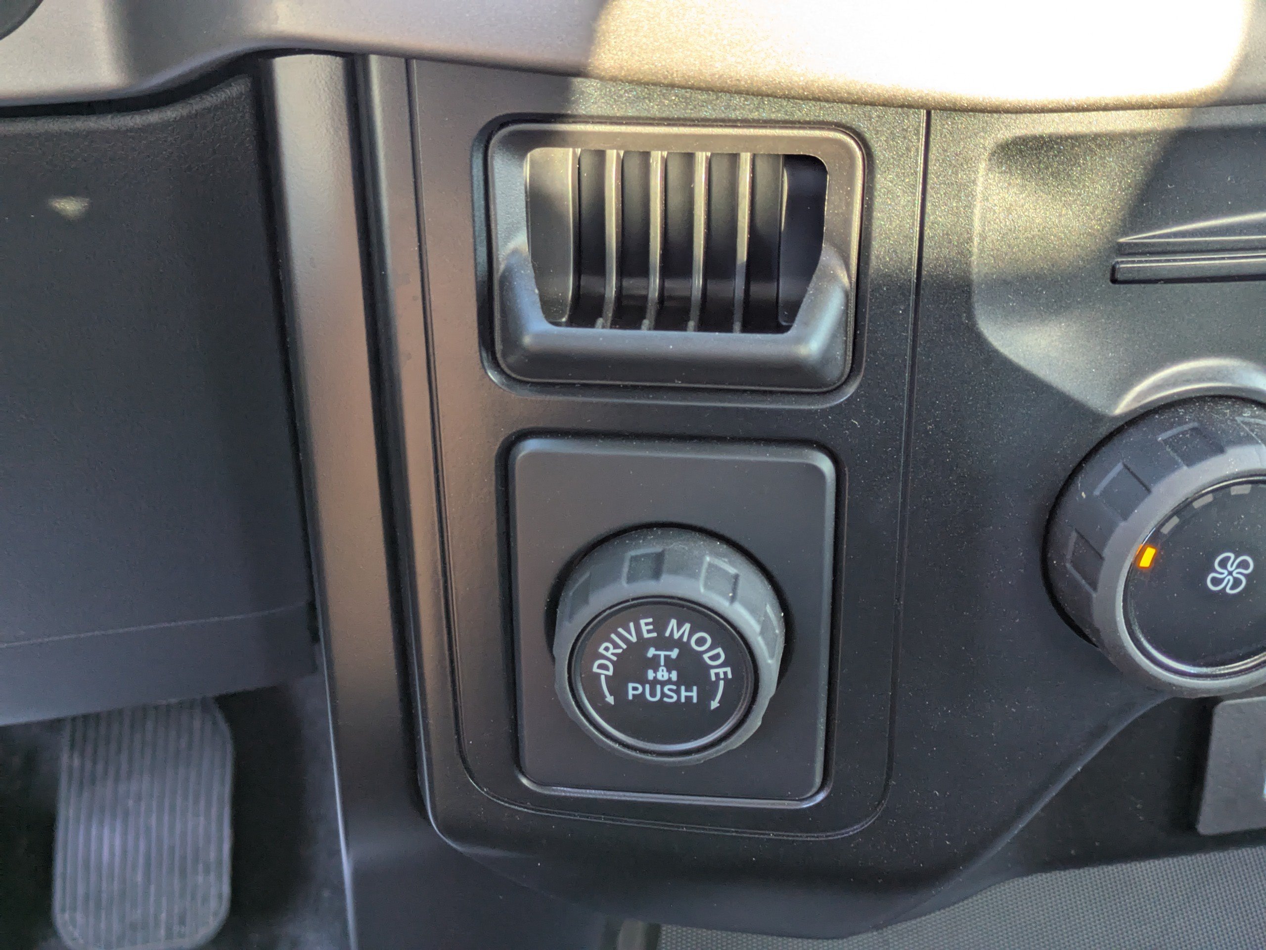 Certified 2024 Ford F150 XL RWD image 25