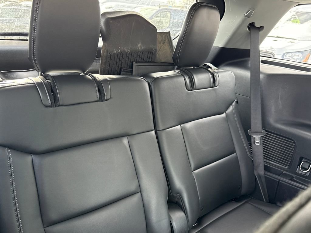 Certified 2022 Ford Explorer XLT w/ Equipment Group 202A image 11