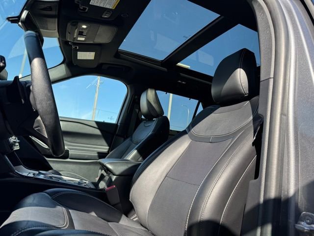 Certified 2022 Ford Explorer ST w/ Equipment Group 401A AWD/4WD image 9