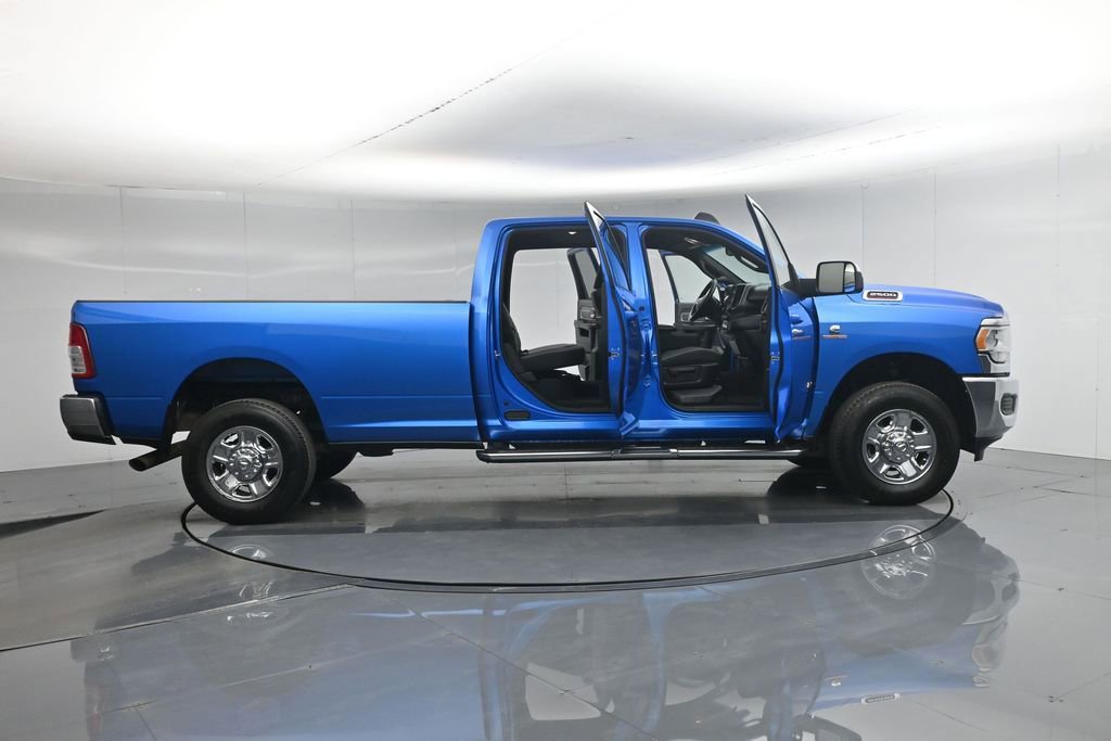 Used 2022 RAM 2500 Big Horn AWD/4WD image 5