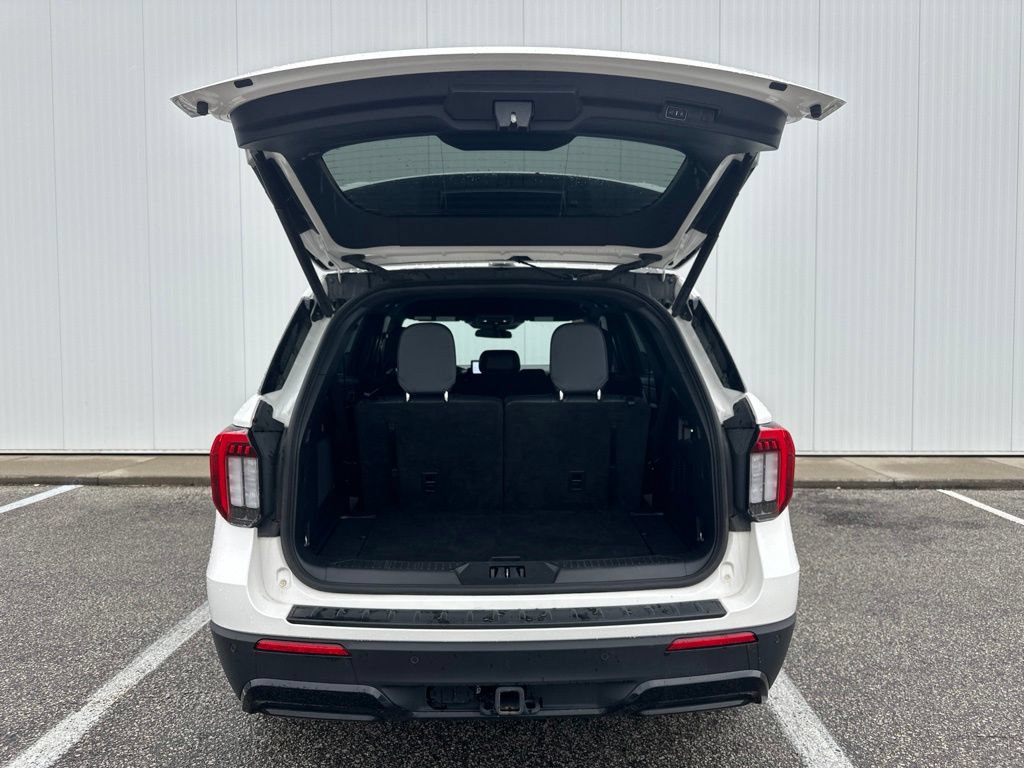 Certified 2025 Ford Explorer ST-Line w/ ST-Line Street Pack AWD/4WD image 19