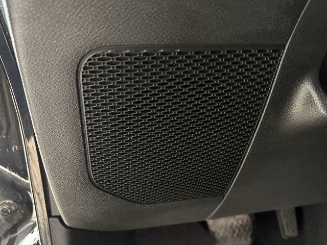 Used 2018 Jeep Wrangler Unlimited Rubicon w/ LED Lighting Group AWD/4WD image 22