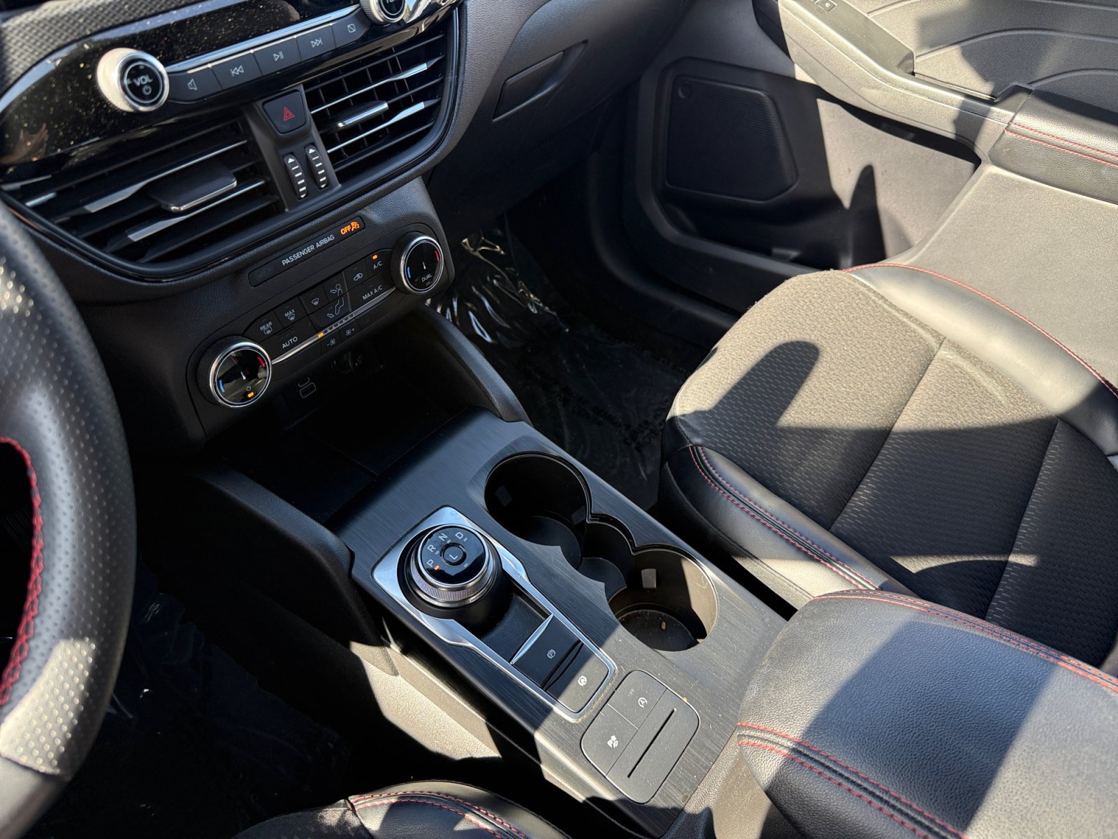 Certified 2025 Ford Escape ST-Line FWD image 13