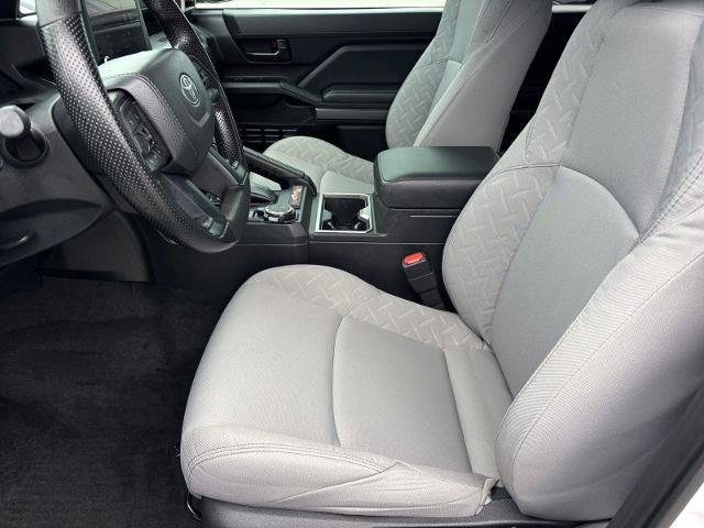 Used 2025 Toyota Tacoma SR5 AWD/4WD image 15