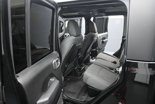 Used 2024 Jeep Gladiator Rubicon w/ Technology Group AWD/4WD image 16