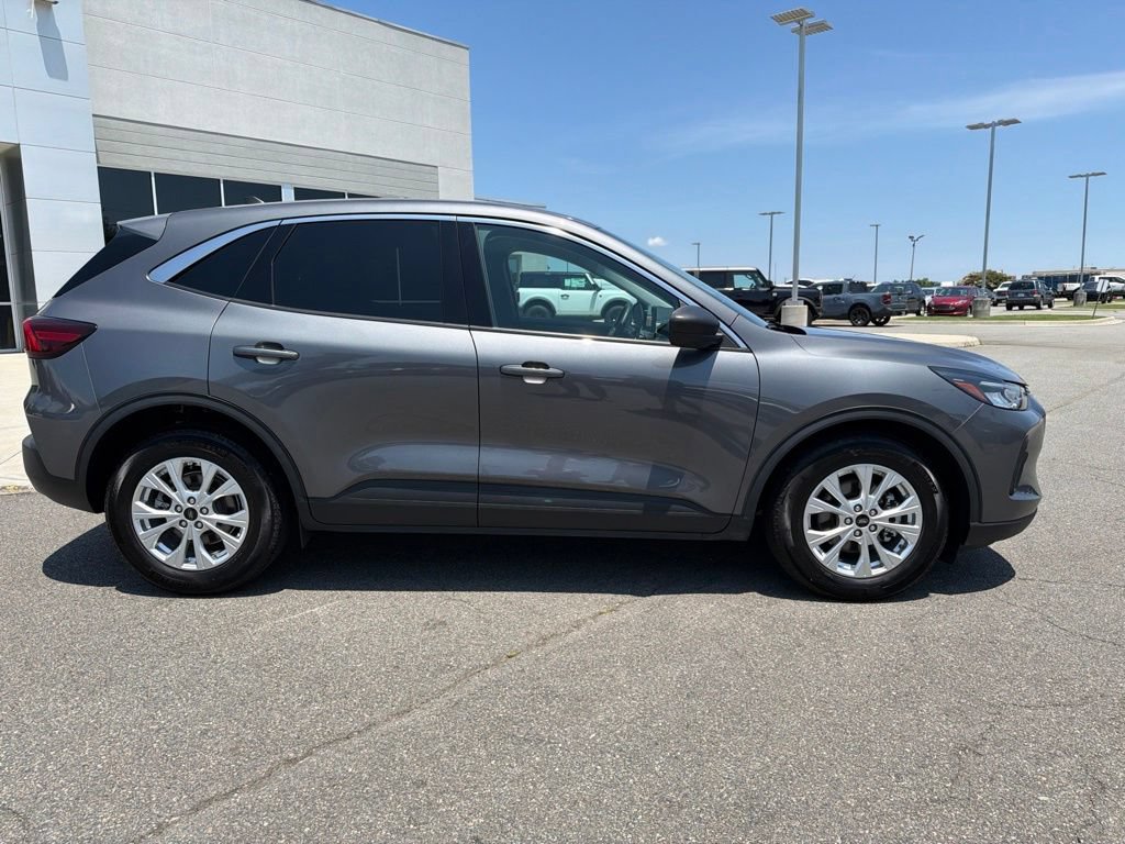 Certified 2023 Ford Escape Active FWD image 3