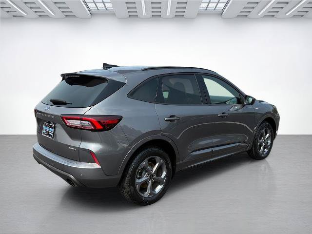 Certified 2024 Ford Escape ST-Line w/ Tech Pack #1 AWD/4WD image 3