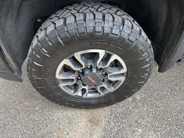 Used 2023 GMC Sierra 2500 AT4 w/ Snow Plow Prep/Camper Package AWD/4WD image 35