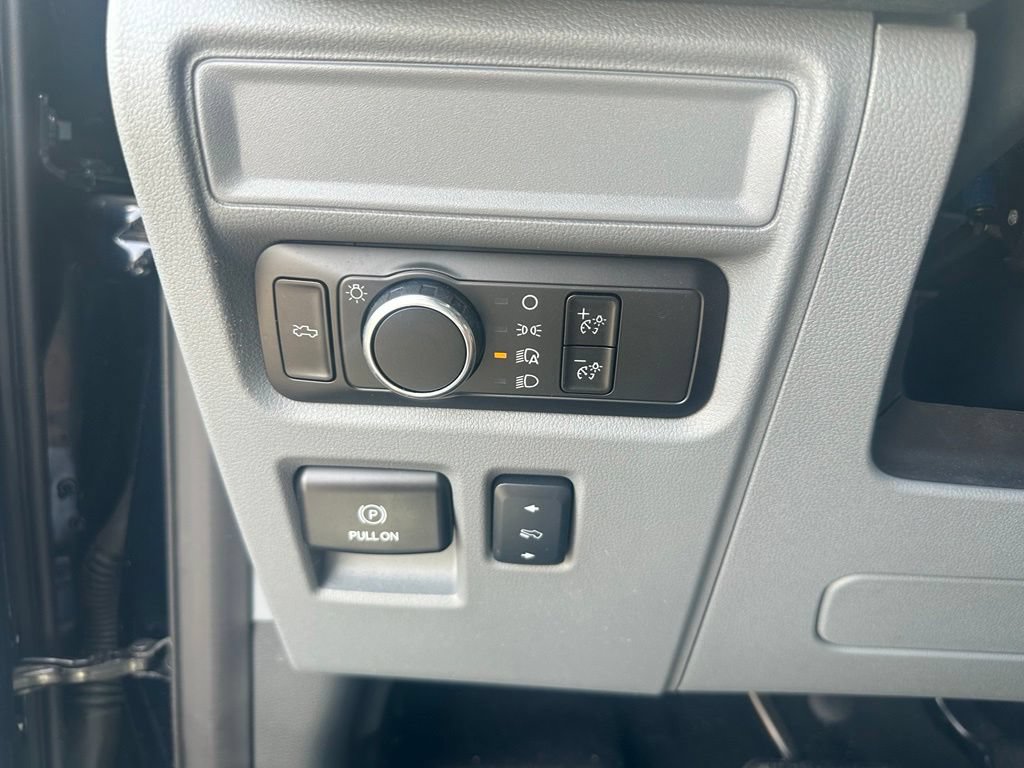 Certified 2025 Ford F150 Lightning Flash AWD/4WD image 19