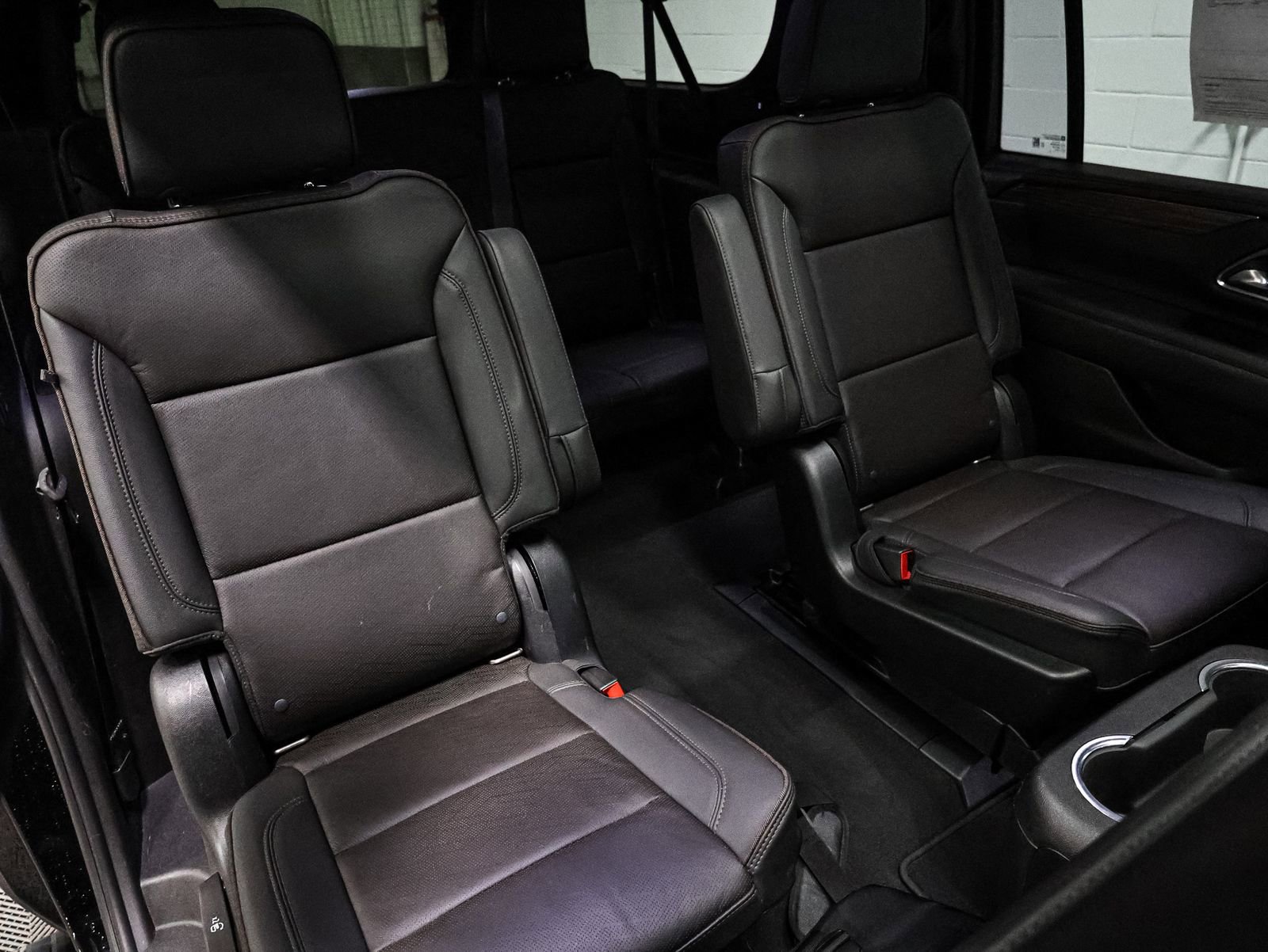 Used 2022 Chevrolet Suburban High Country AWD/4WD image 25