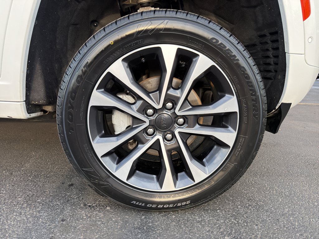 Used 2024 Jeep Grand Cherokee Overland AWD/4WD image 5