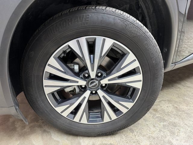Used 2023 Nissan Rogue SV AWD/4WD image 28