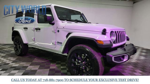 Used 2025 Jeep Wrangler Unlimited Sahara w/ Safety Group AWD/4WD image 2