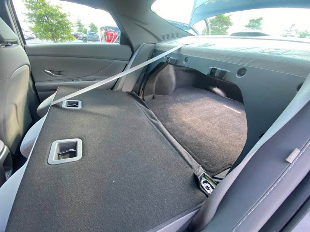 Used 2026 Hyundai Elantra Sport FWD image 29
